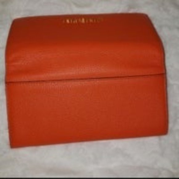 Michael Kors Wallet - Picture 4 of 4